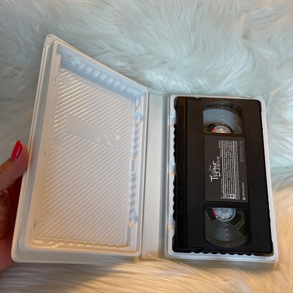 Disney’s, The Tigger Movie - Picture 3 of 3